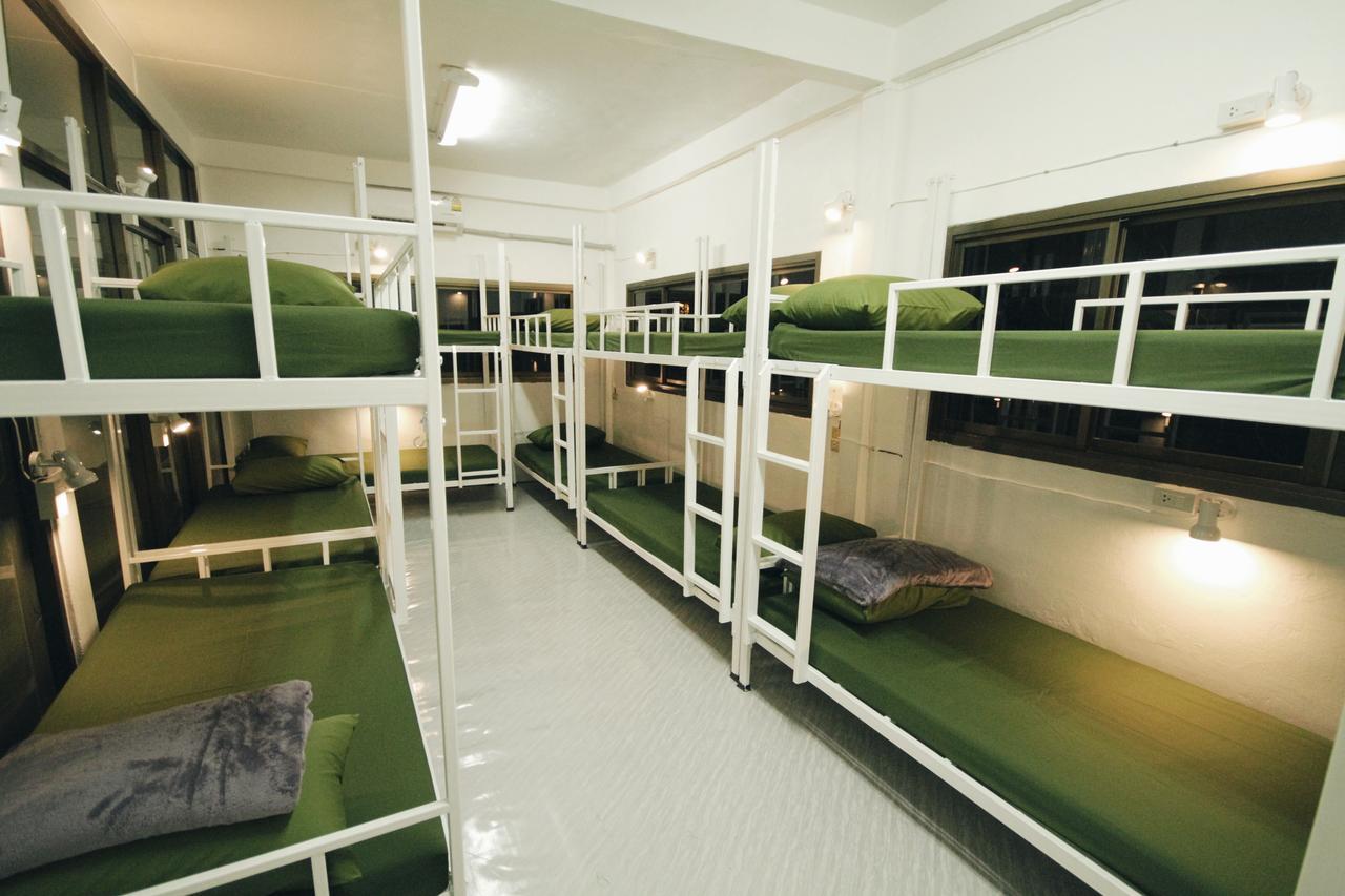 Mint Hostel Банкок Екстериор снимка