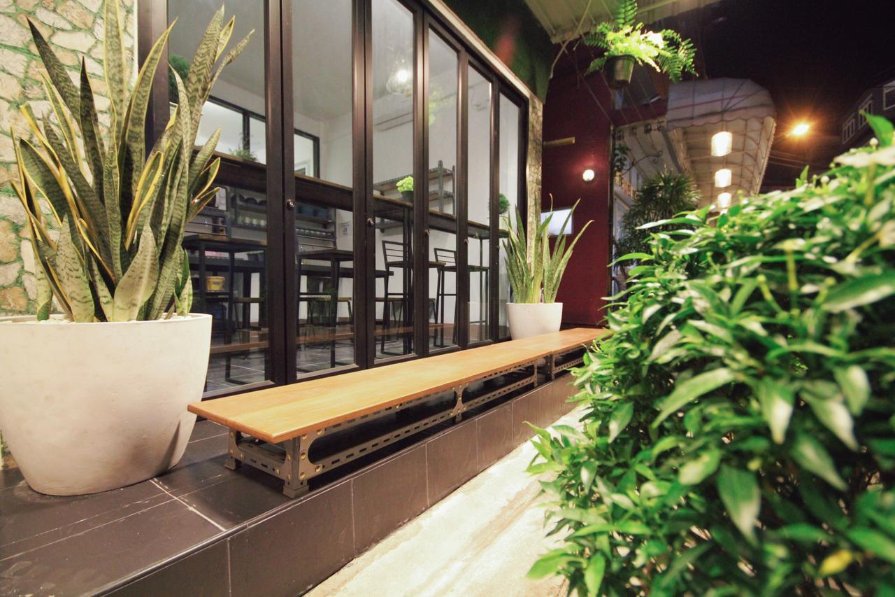 Mint Hostel Банкок Екстериор снимка