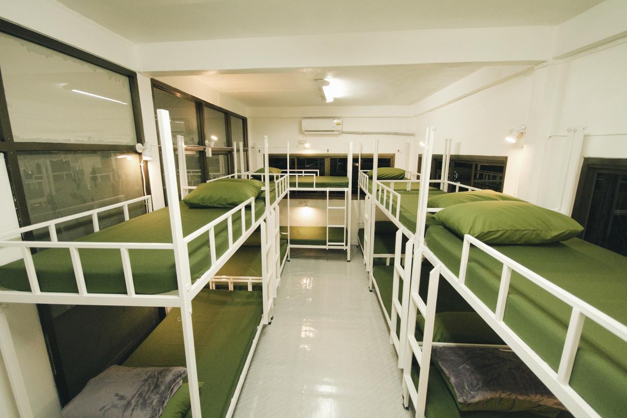 Mint Hostel Банкок Екстериор снимка