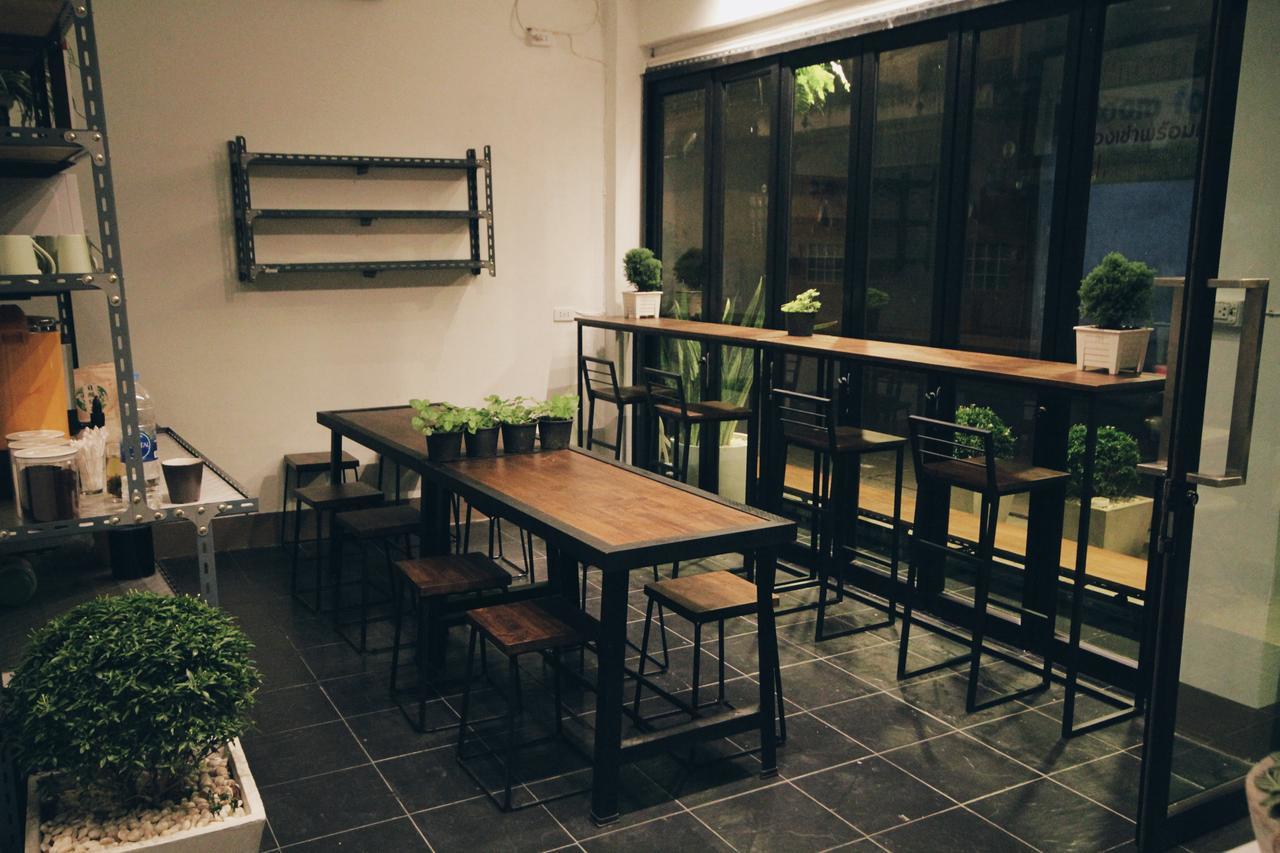 Mint Hostel Банкок Екстериор снимка
