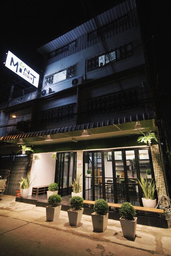 Mint Hostel Банкок Екстериор снимка