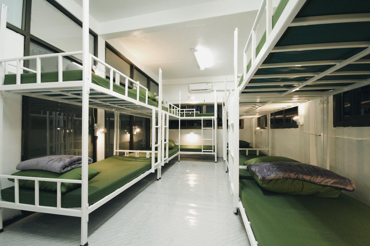 Mint Hostel Банкок Екстериор снимка