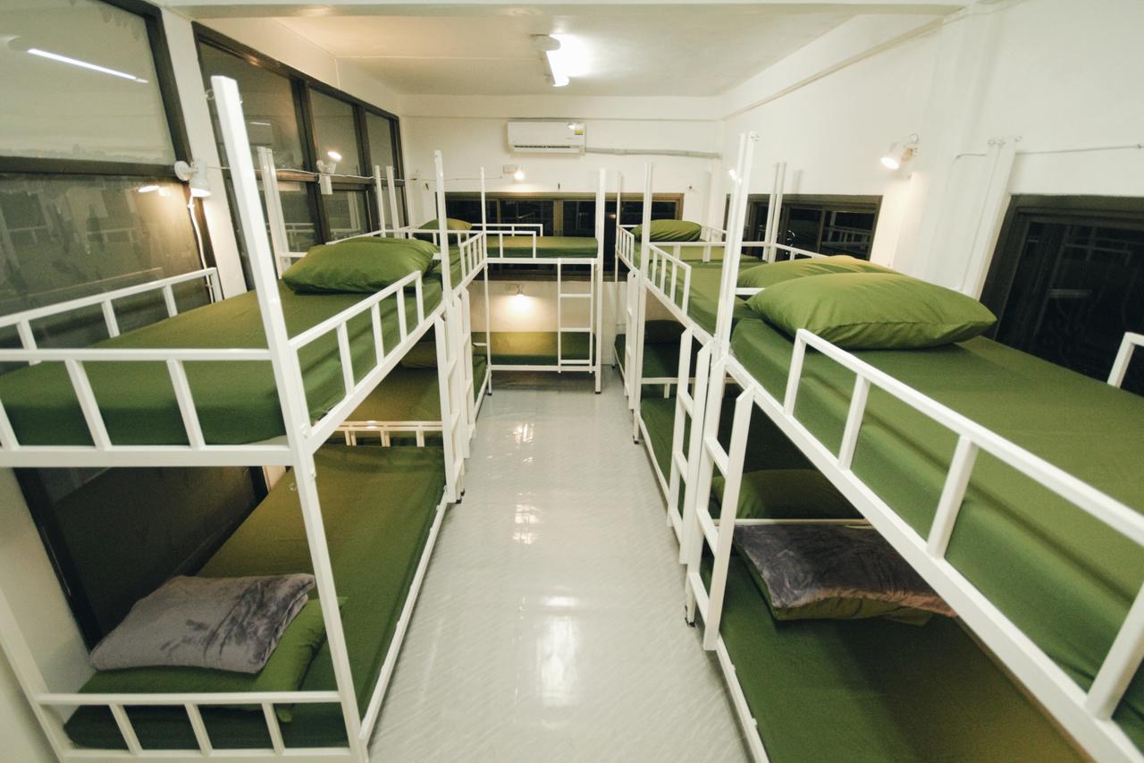 Mint Hostel Банкок Екстериор снимка