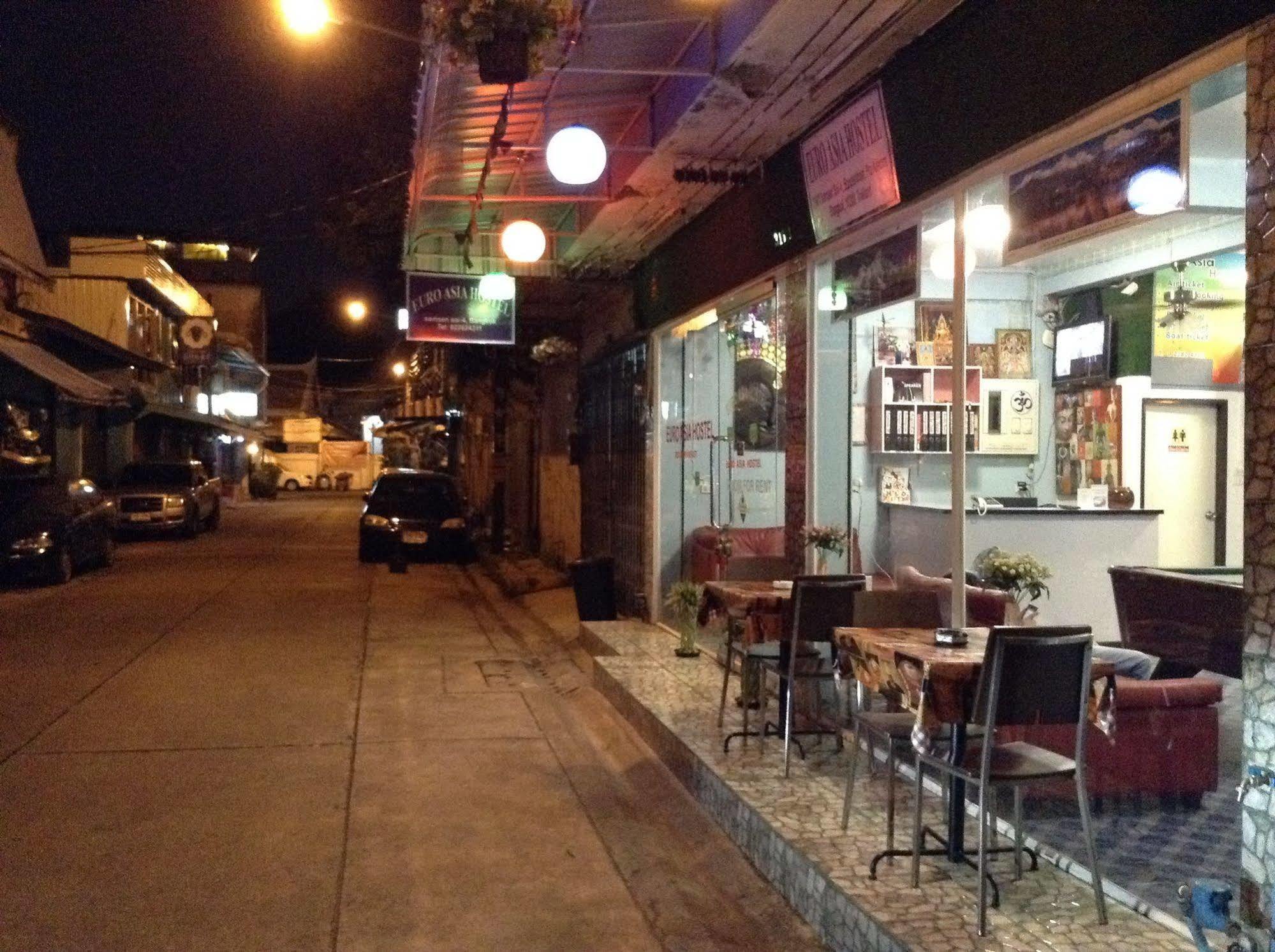 Mint Hostel Банкок Екстериор снимка
