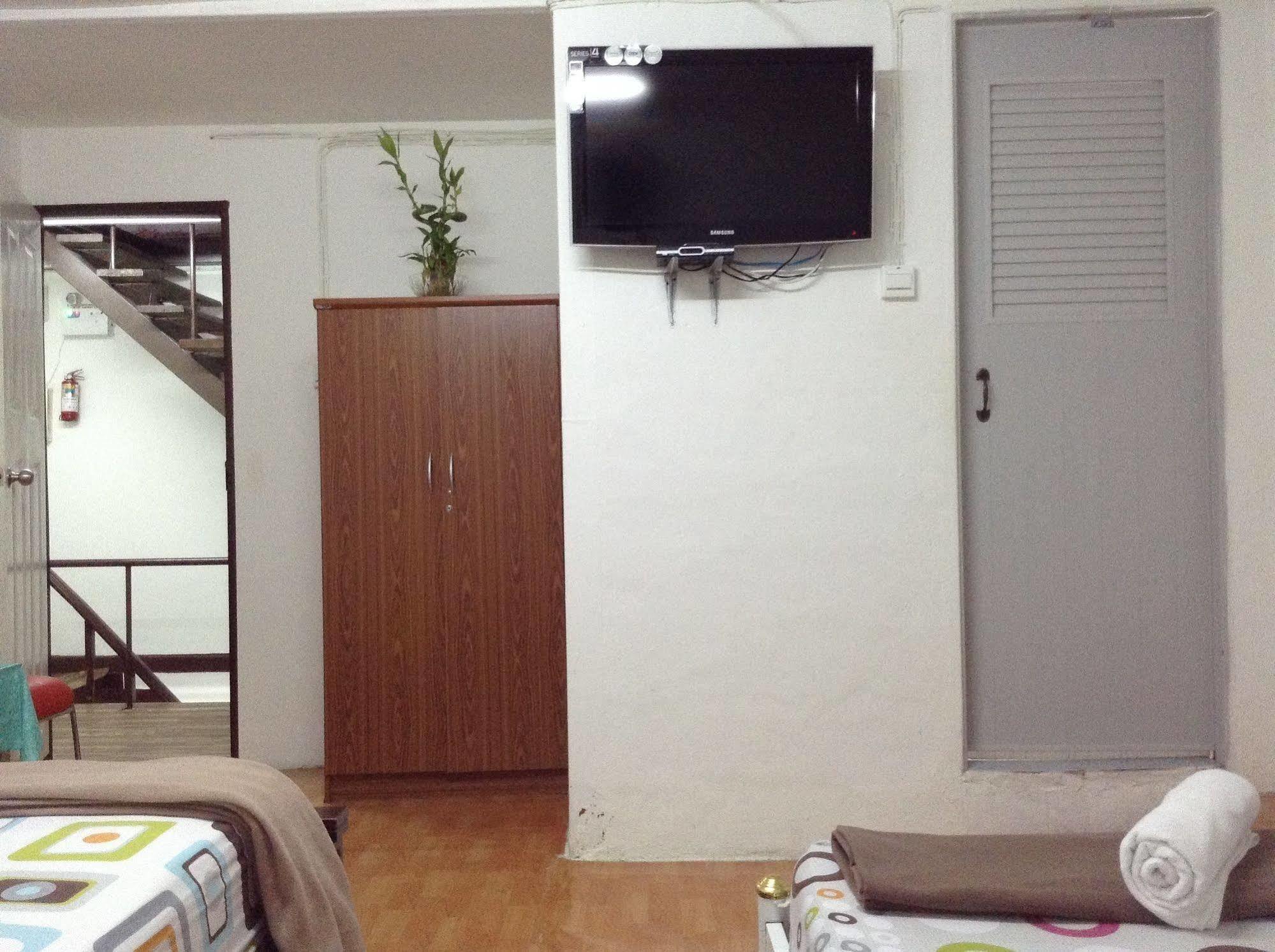 Mint Hostel Банкок Екстериор снимка