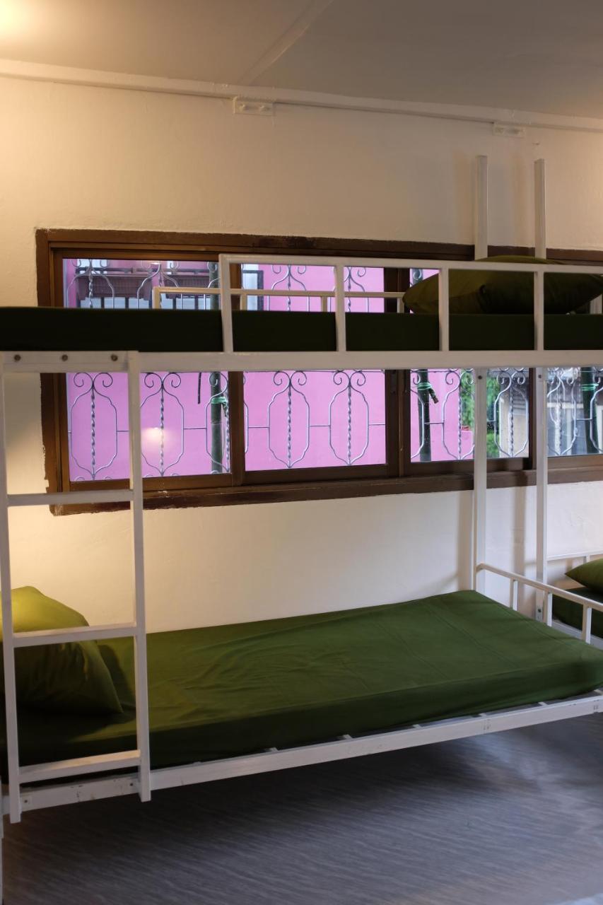 Mint Hostel Банкок Екстериор снимка